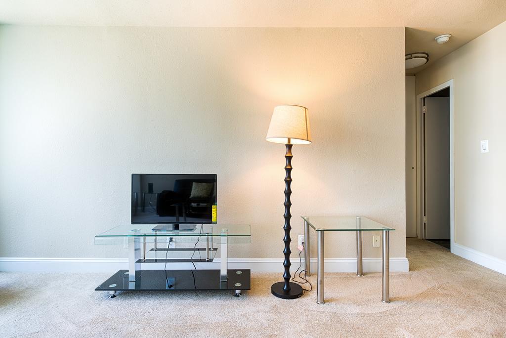 Ray W. Suites