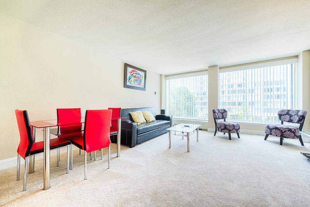 Ray W. Suites *